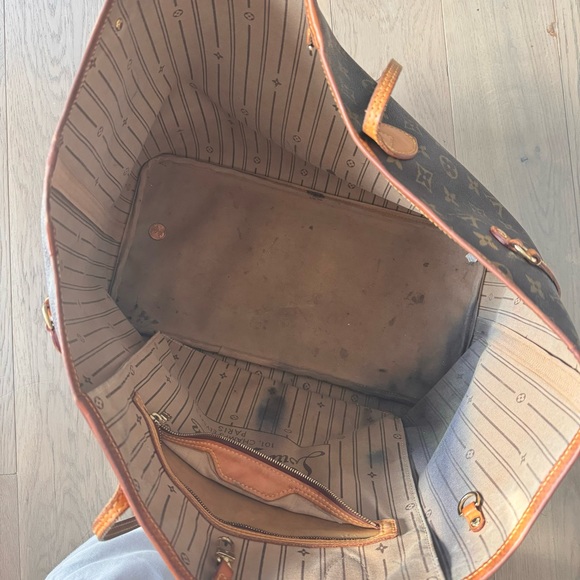 Authentic Louis Vuitton Monogram Neverfull GM - Picture 3 of 5